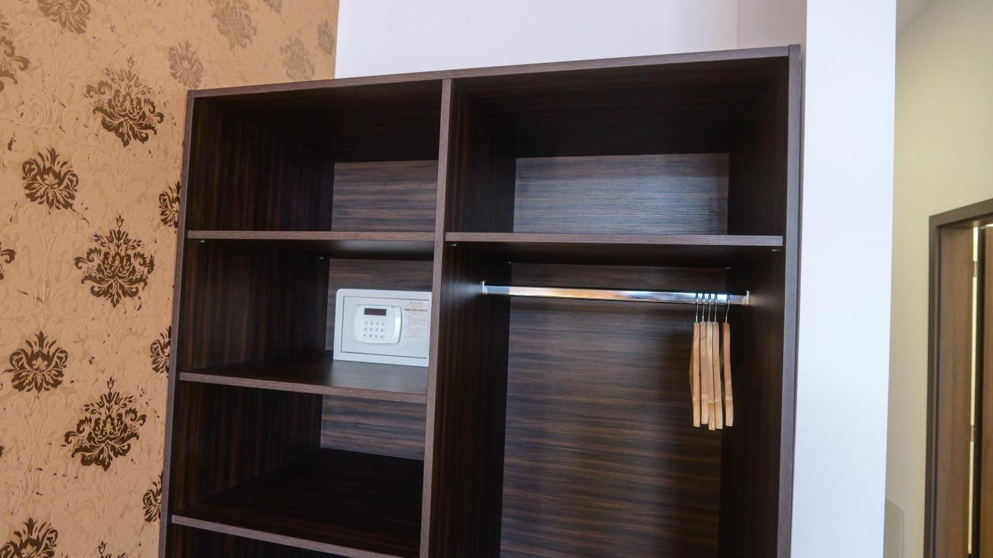 Premium City Centre Bedrooms Presov Bagian luar foto