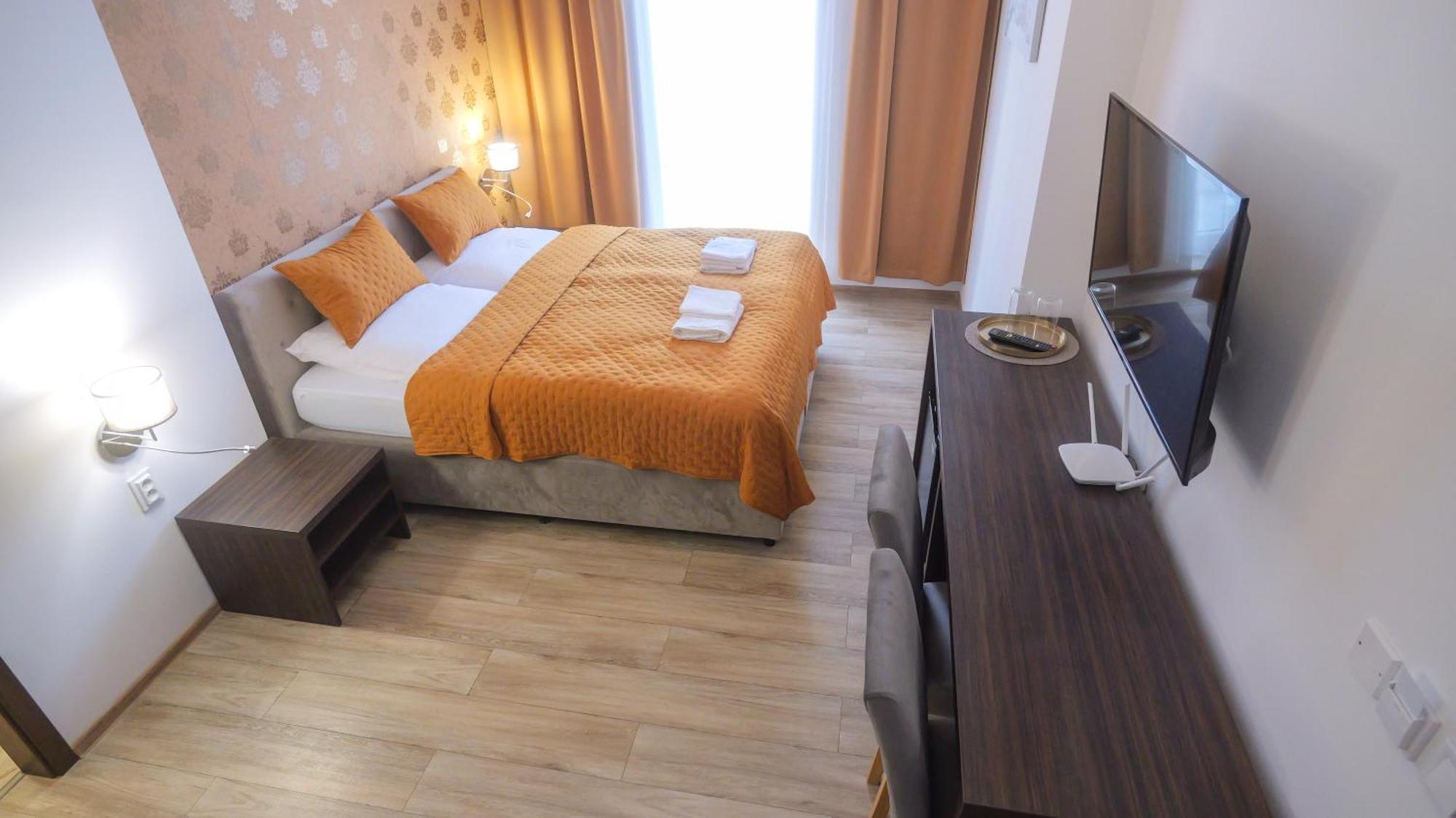 Premium City Centre Bedrooms Presov Bagian luar foto
